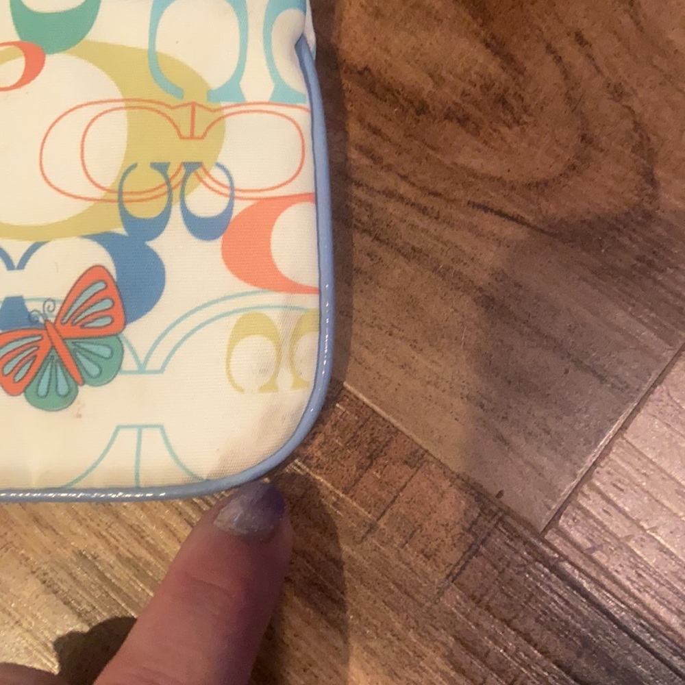 Coach cream nylon, butterfly, signature C wristlet - Picture 14 of 15